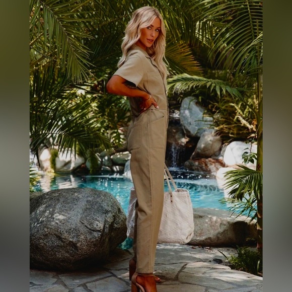 VICI DAXTER OLIVE utility/cargo style JUMPSUIT NEW, large original re: $96.00 - Picture 3 of 15